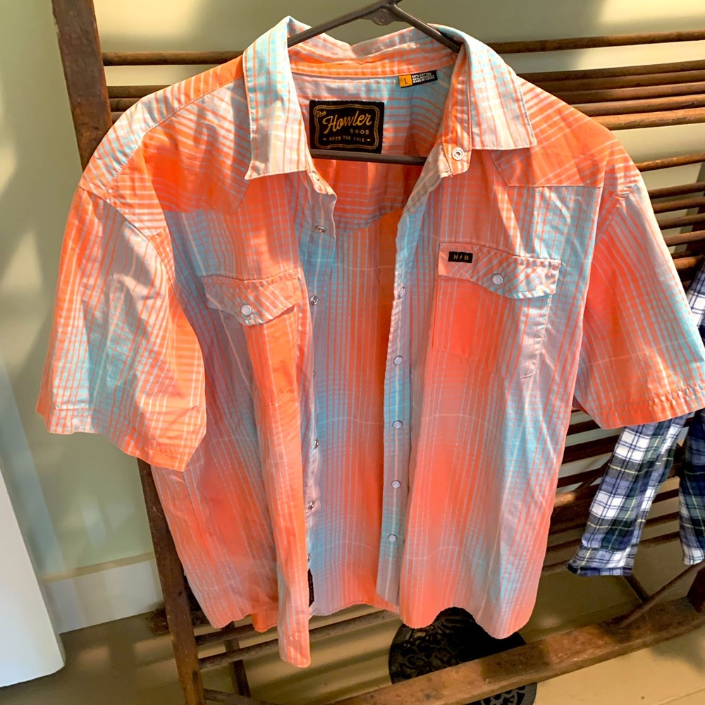 Howler Bros short sleeve snap button red/blue
